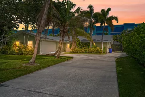 Exterior - 4796 SE Manatee Ter, Stuart, FL 34997 photo 2 of 15