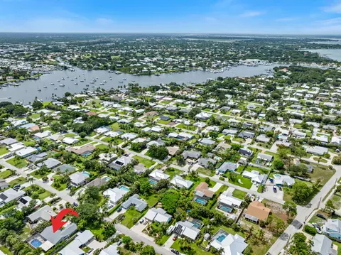 View/Area - 4796 SE Manatee Ter, Stuart, FL 34997 photo 2 of 2