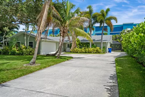 Exterior - 4796 SE Manatee Ter, Stuart, FL 34997 photo 3 of 15