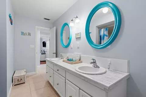 Bath - 4796 SE Manatee Ter, Stuart, FL 34997 photo 1 of 4