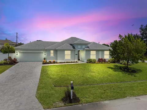 4497 SW Farmington St, Port Saint Lucie, FL 34953