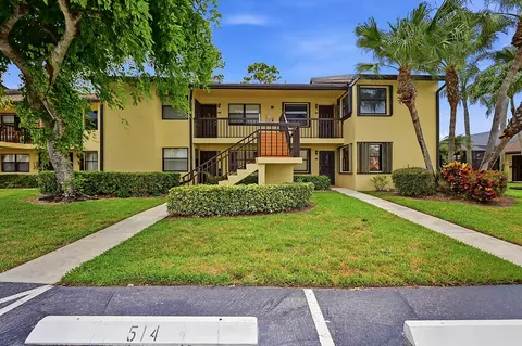 4699 E Lucerne Lakes Blvd #206, Lake Worth, FL 33467