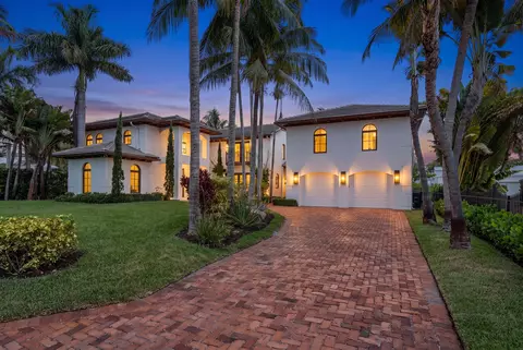 257 E Lakewood Rd, West Palm Beach, FL 33405