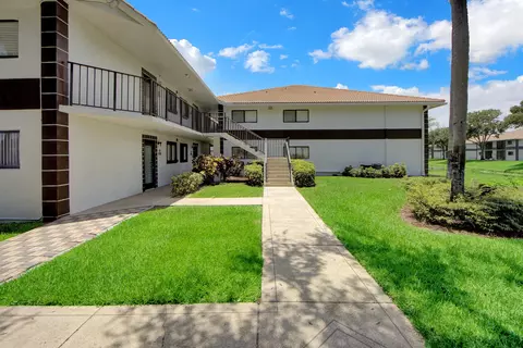 15451 Pembridge Dr #206, Delray Beach, FL 33484