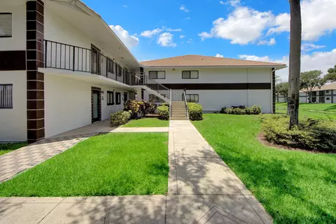 15451 Pembridge Dr #206, Delray Beach, FL 33484