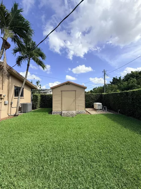 Exterior - 5170 Palm Ave, Hialeah, FL 33012 photo 7 of 12