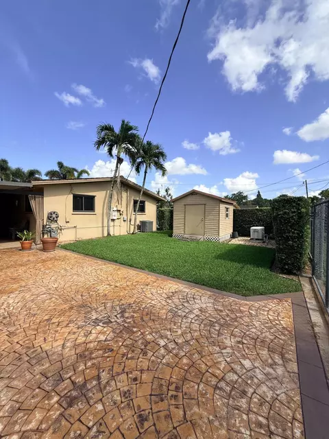 Exterior - 5170 Palm Ave, Hialeah, FL 33012 photo 10 of 12