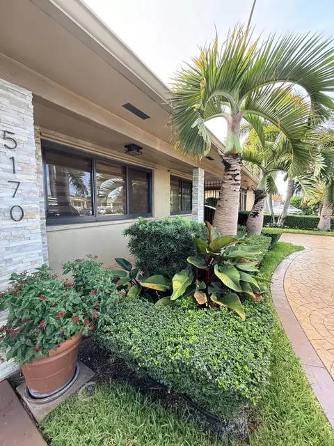 Exterior - 5170 Palm Ave, Hialeah, FL 33012 photo 3 of 12