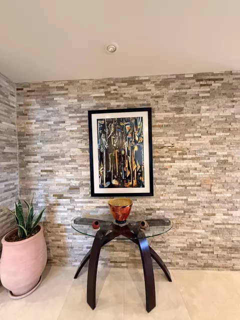 Entry Way - 5170 Palm Ave, Hialeah, FL 33012 photo 3 of 4