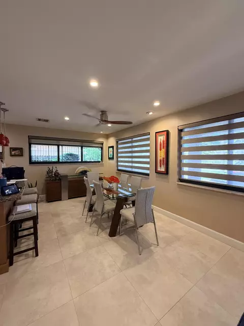 Dining - 5170 Palm Ave, Hialeah, FL 33012 photo 3 of 3