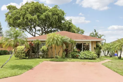 5373 Gene Cir, West Palm Beach, FL 33415