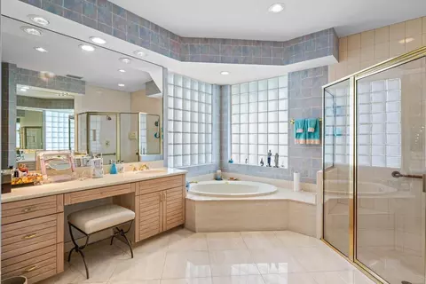 5785 Regency Cir E, Boca Raton, FL 33496 photo 14
