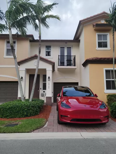 6960 Long Pine Cir, Coconut Creek, FL 33073