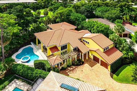 6541 Timber Ln, Boca Raton, FL 33433