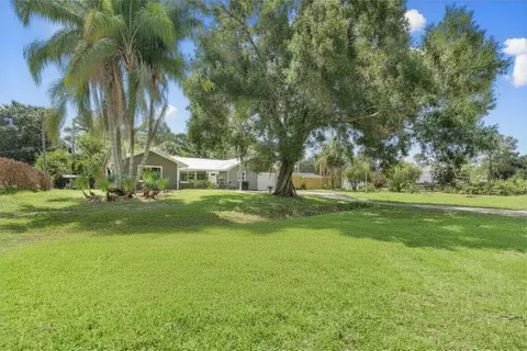 202 Laidback Way, Fort Pierce, FL 34945