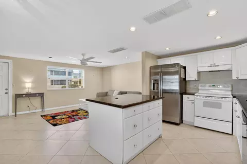 258 Monaco F #258, Delray Beach, FL 33446