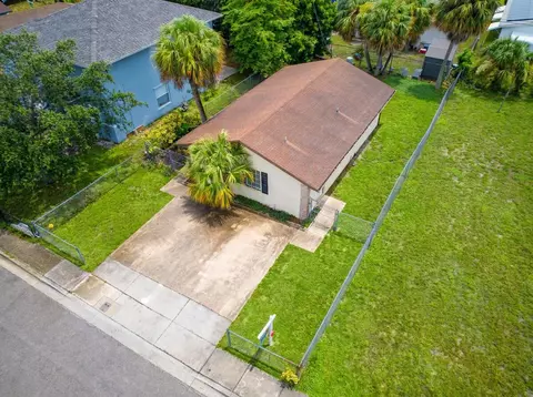 1525 W 17th St, Riviera Beach, FL 33404