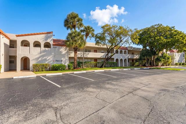 7410 Woodmont Ter #202, Tamarac, FL 33321