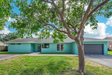 1941 SW 73rd Ave, Plantation, FL 33317