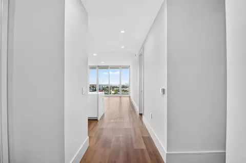 220 Lake Shore Dr #1511, West Palm Beach, FL 33403