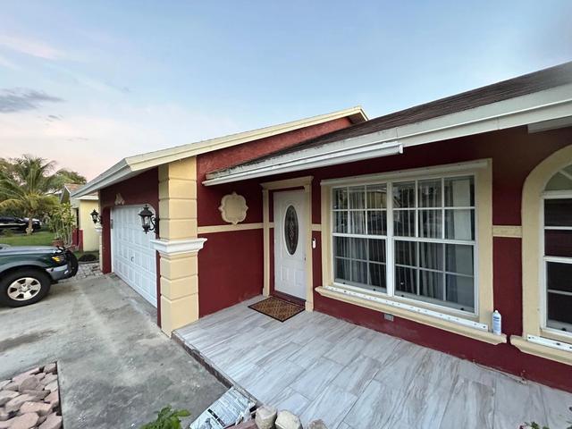 7526 SW 7th Ct, North Lauderdale, FL 33068