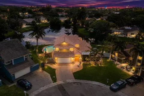 8740 SW 57th St, Cooper City, FL 33328