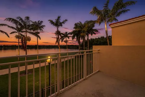 1430 NW 48th Ln, Boca Raton, FL 33431