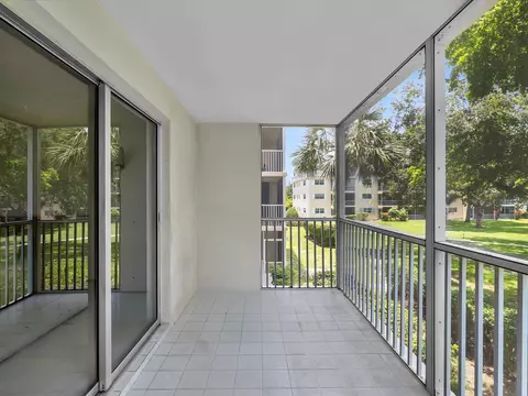 Exterior - 9101 W Sample Rd #204, Coral Springs, FL 33065 photo 4 of 12