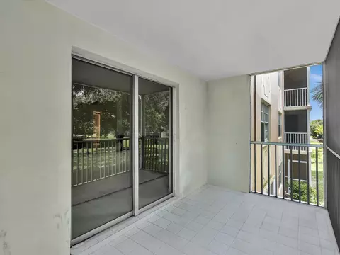 Exterior - 9101 W Sample Rd #204, Coral Springs, FL 33065 photo 5 of 12