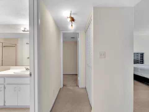 Entry Way - 9101 W Sample Rd #204, Coral Springs, FL 33065 photo 4 of 5
