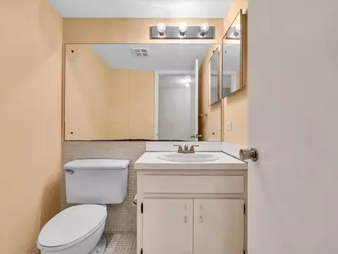Bath - 9101 W Sample Rd #204, Coral Springs, FL 33065 photo 3 of 4