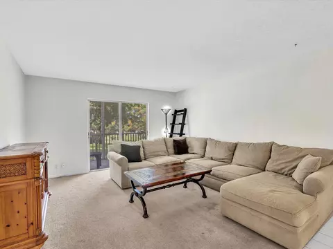 Living - 9101 W Sample Rd #204, Coral Springs, FL 33065 photo 2 of 3