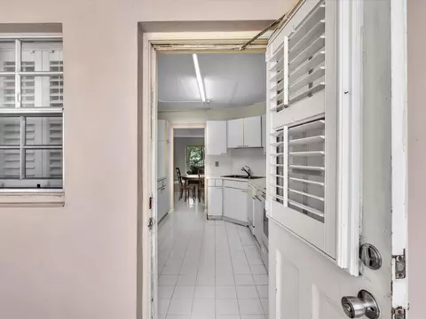 Entry Way - 9101 W Sample Rd #204, Coral Springs, FL 33065 photo 2 of 5