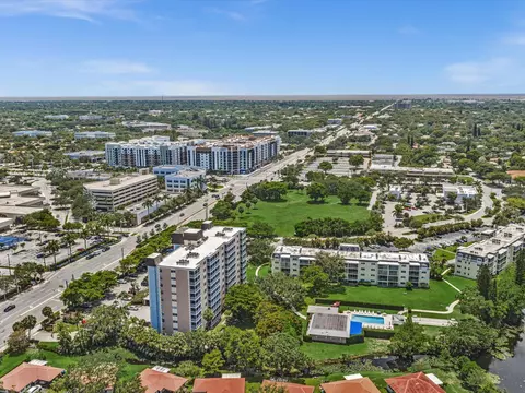 View/Area - 9101 W Sample Rd #204, Coral Springs, FL 33065 photo 5 of 7