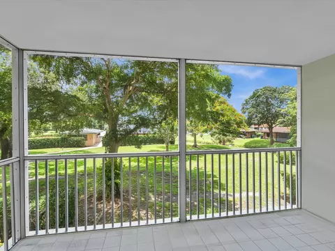 Exterior - 9101 W Sample Rd #204, Coral Springs, FL 33065 photo 2 of 12