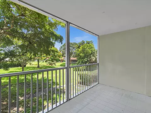 Exterior - 9101 W Sample Rd #204, Coral Springs, FL 33065 photo 6 of 12