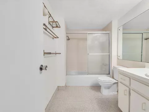 Bath - 9101 W Sample Rd #204, Coral Springs, FL 33065 photo 4 of 4