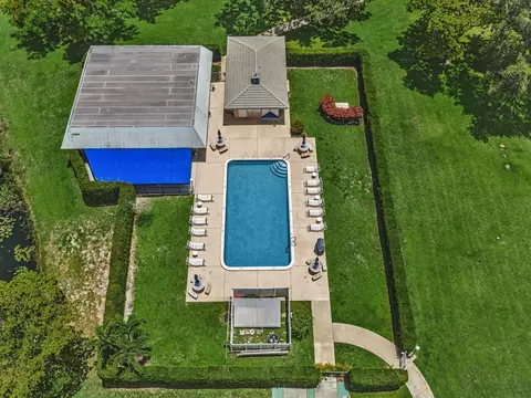 Exterior - 9101 W Sample Rd #204, Coral Springs, FL 33065 photo 12 of 12