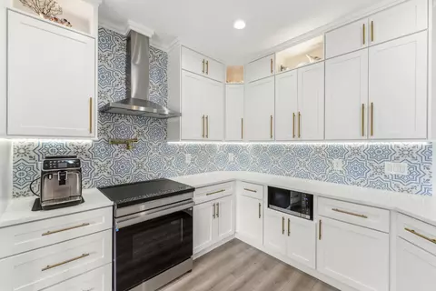 Kitchen - 7015 SE Cutler Trl SE, Stuart, FL 34997 photo 5 of 5