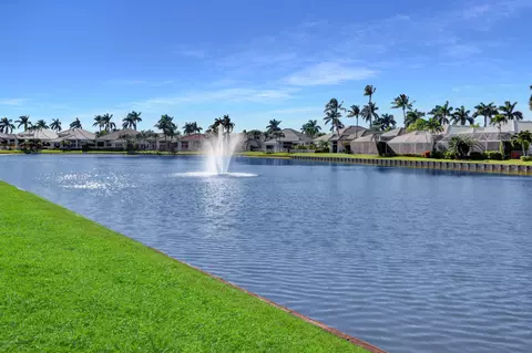 5479 NW 41st Ter, Boca Raton, FL 33496