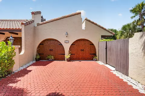 5918 Patio Dr, Boca Raton, FL 33433