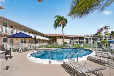 298 SE 6th Ave #9, Pompano Beach, FL 33060