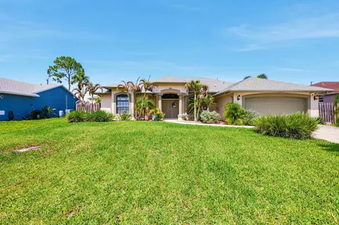 3881 SW Janiga St, Port Saint Lucie, FL 34953