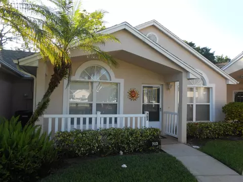 703 NW San Remo Cir, Port Saint Lucie, FL 34986