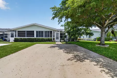 3358 Christopher St, West Palm Beach, FL 33417