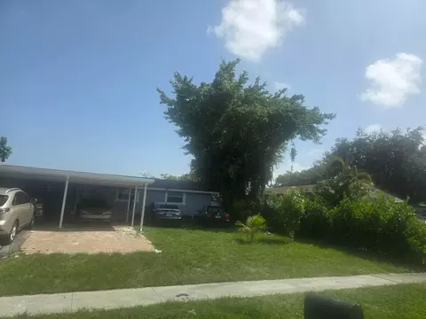 3872 Mackinac Rd, Atlantis, FL 33462