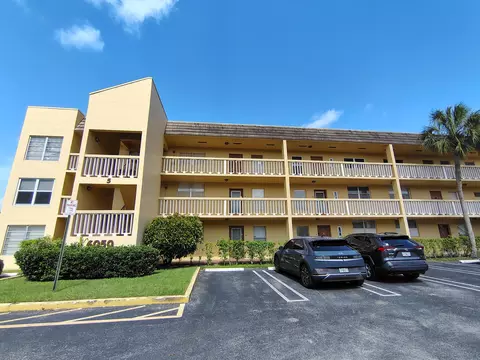 6050 NW 64th Ave #102, Tamarac, FL 33319
