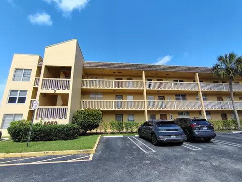 6050 NW 64th Ave #102, Tamarac, FL 33319