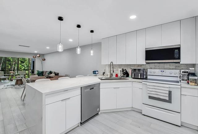 21362 Juego Cir #D, Boca Raton, FL 33433