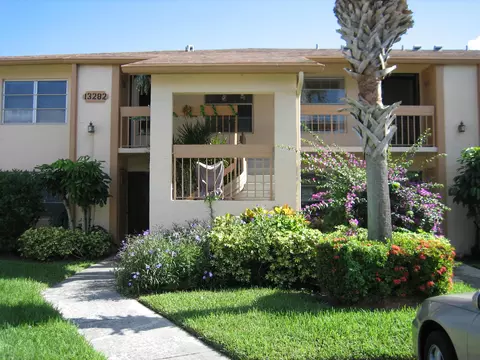 13383 Pineapple Palm Ct, Delray Beach, FL 33484